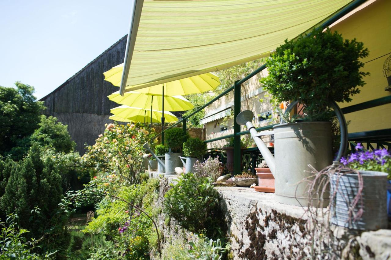 Hotel De La Beroche Saint-Aubin-Sauges Екстериор снимка