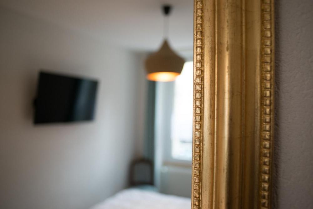 Hotel De La Beroche Saint-Aubin-Sauges Екстериор снимка